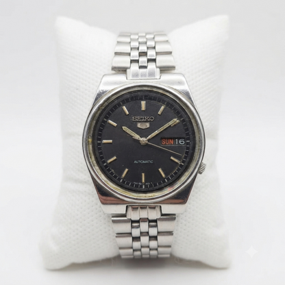 Vintage 1984 Original Seiko 5 Automatic 7009-3181 Black Face 17 Jewels Day-Date Japanese Men's Wrist Watch VS16