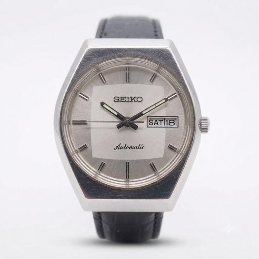 Vintage 1985 Original Seiko 5 Automatic 6309-8800 White Face Black Band 17 Jewels Day-Date Japanese Men's Wrist Watch S162
