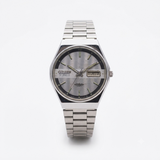 Vintage 1983 Original Citizen Automatic 8200 Grey Face 35MM case Day-Date Japanese Men's Wrist Watch CT120