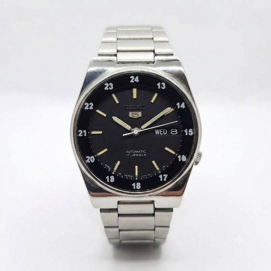 Vintage 1979 Original Seiko 5 Automatic 7009-3161 Black Face 17 Jewels Day-Date Japanese Men's Wrist Watch SA31