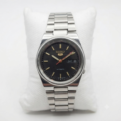 Vintage 1996 Original Seiko 5 Automatic 7s26-3130 Black Face 21 Jewels Day-Date Japanese Men's Wrist Watch VS12