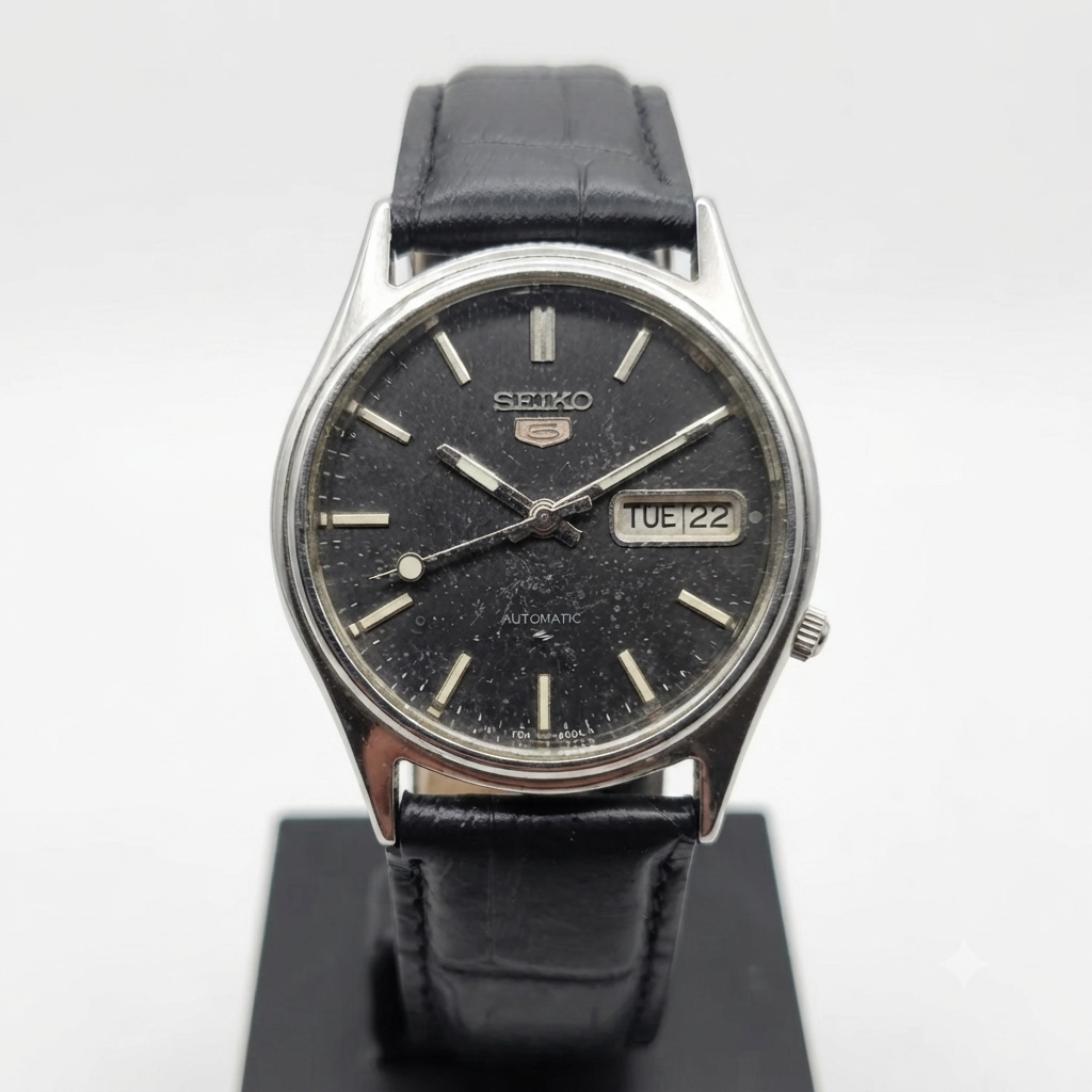 Vintage 1984 Original Seiko 5 Automatic 7009-578A Black Face 17 Jewels Day-Date Japanese Men's Wrist Watch VS24
