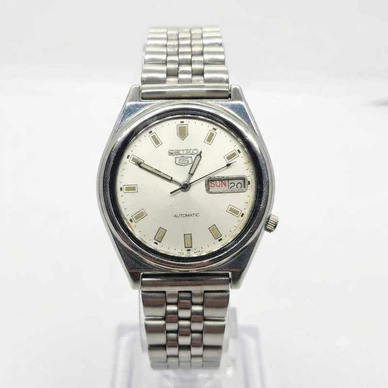 Vintage 1981 Original Seiko 5 Automatic 7009-3071 Silver face 17 Jewels Day-Date Japanese Men's Wrist Watch OG221