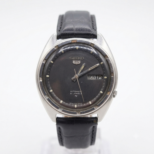 Vintage 1977 Original Seiko 5 Automatic 7019-8080 Black Face 21 Jewels Day-Date Japanese Men's Wrist Watch OG35