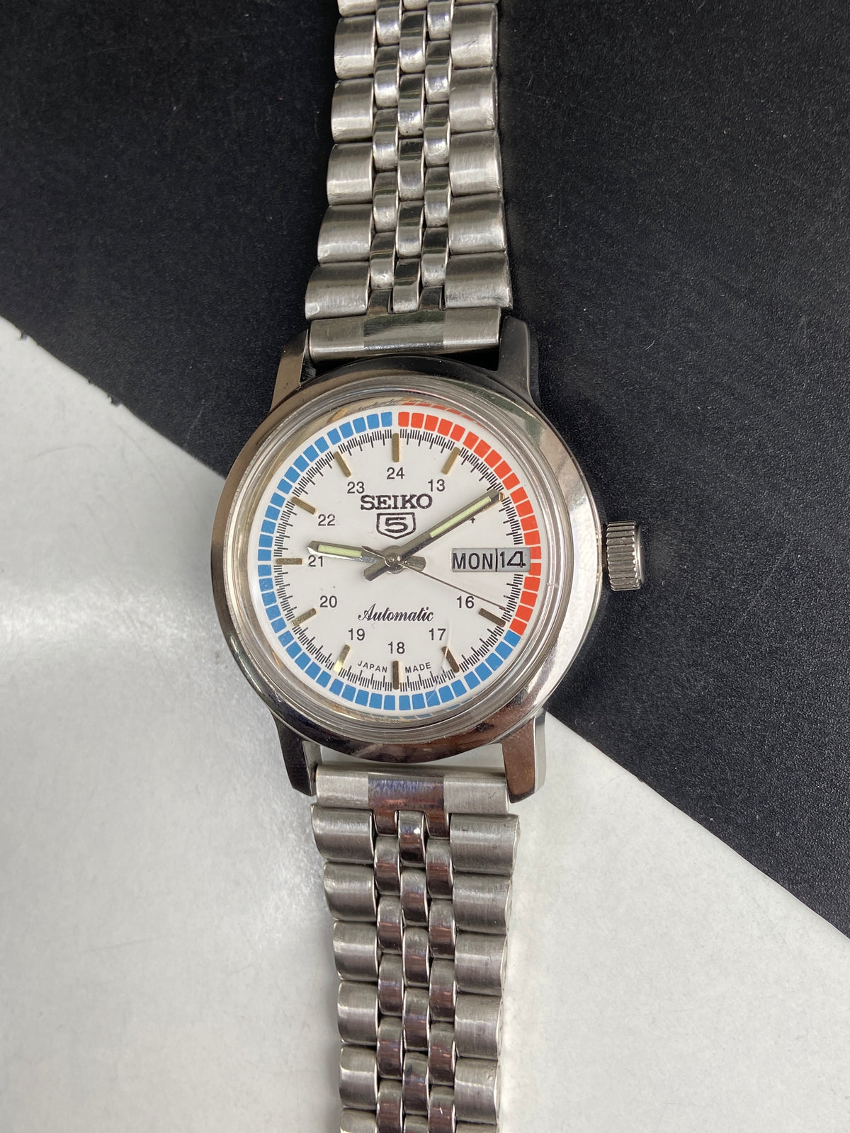 Vintage Mod Seiko 5 Automatic 6309A 17 Jewels Japan Men's Day-Date White Face Wrist Watch E46