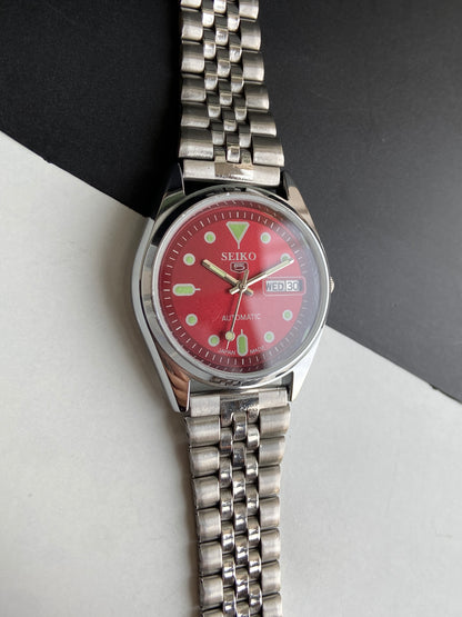 Vintage Mod Seiko 5 Automatic 6309A 17 Jewels Japan Men's Day-Date Red Face Wrist Watch E72