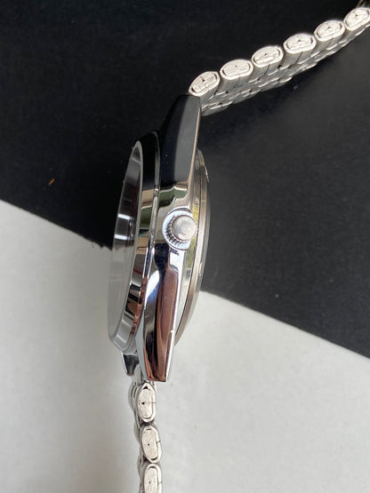 Vintage Mod Seiko 5 Automatic 6309A 17 Jewels Japan Men's Day-Date Red Face Wrist Watch E72