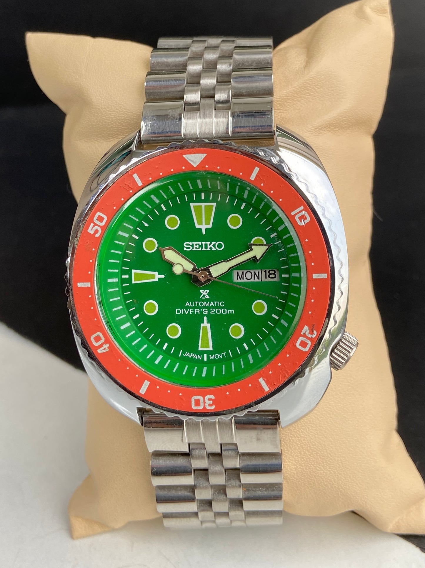 Vintage MOD Seiko Turtle Automatic Green Face Cal. 6309 Rotating Bezel Day-Date Men's Wrist Watch E74