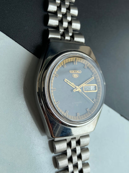 Vintage 1979 Original Seiko 5 Automatic 6309-8500 Black Face Day-Date Japanese Men's Wrist Watch E78