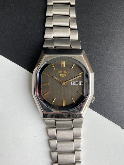 Vintage 1981 Original Seiko 5 Automatic 6309-5500 Black Face Day-Date Japanese Men's Wrist Watch E80