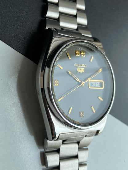 Vintage 1982 Original Seiko 5 Automatic 6309-8230 Gray Face 17 Jewels Day-Date Japanese Men's Wrist Watch E81