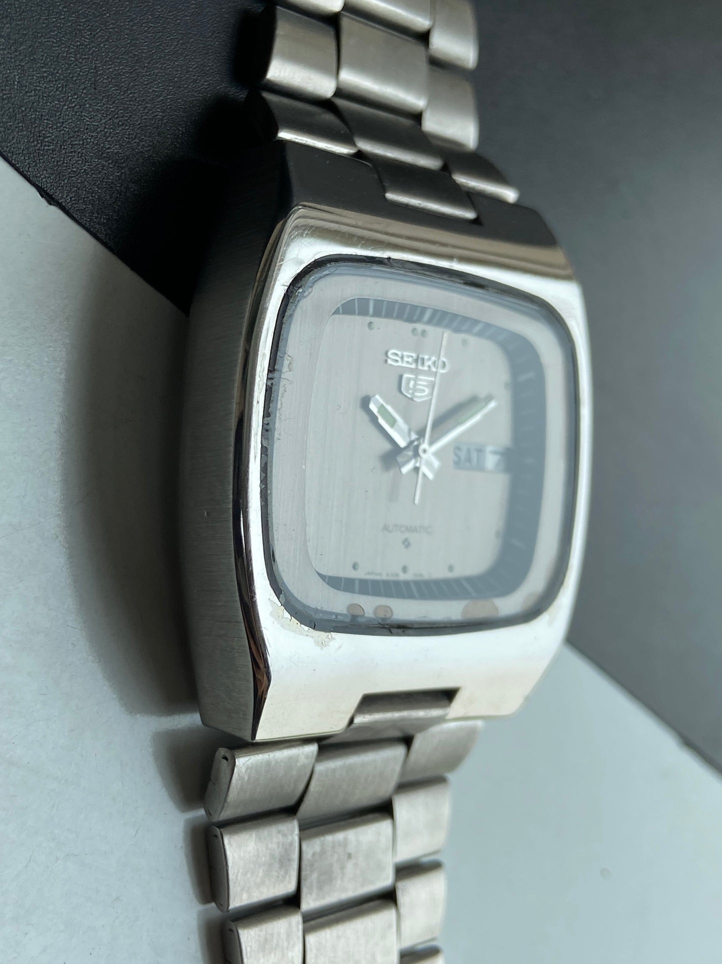 Vintage 1981 Original Seiko 5 Automatic 6309-5080 Silver Face 17 Jewels Day-Date Japanese Men's Wrist Watch E82