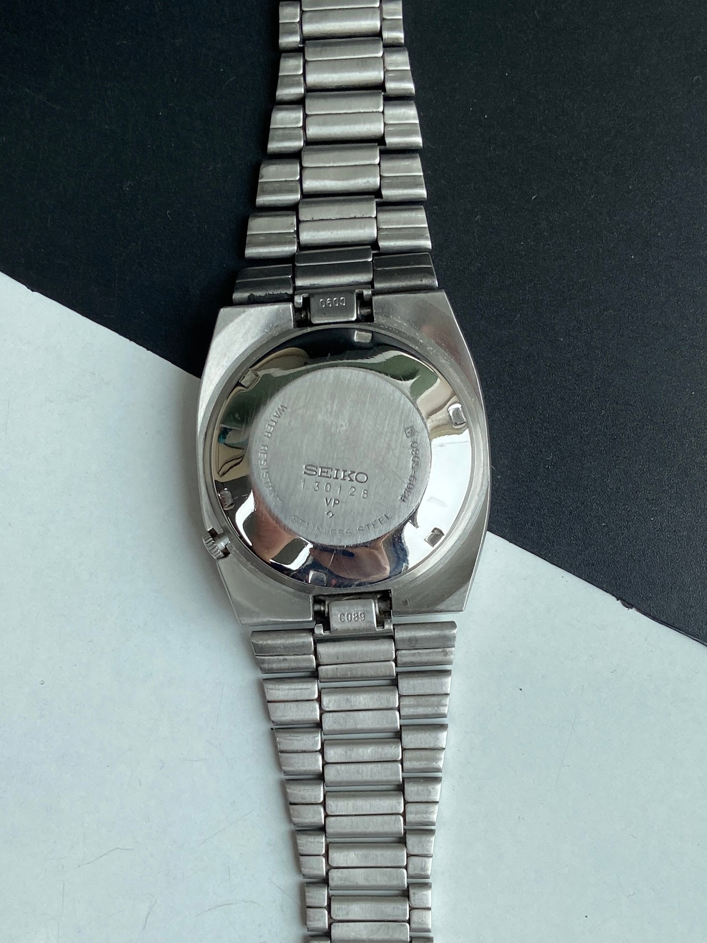 Vintage 1981 Original Seiko 5 Automatic 6309-5080 Silver Face 17 Jewels Day-Date Japanese Men's Wrist Watch E82
