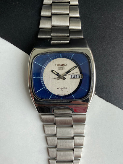 Vintage 1988 Original Seiko 5 Automatic 6309-601A Silver Face 17 Jewels Day-Date Japanese Men's Wrist Watch E84