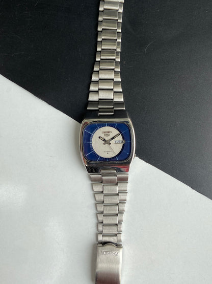 Vintage 1988 Original Seiko 5 Automatic 6309-601A Silver Face 17 Jewels Day-Date Japanese Men's Wrist Watch E84