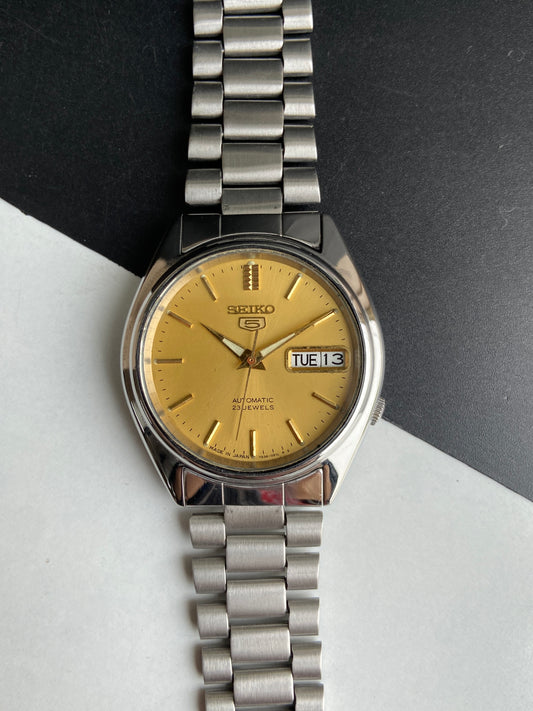 Vintage 1998 Original Seiko 5 Automatic 7S36-6080 Golden Face 23 Jewels Day-Date Japanese Men's Wrist Watch E85