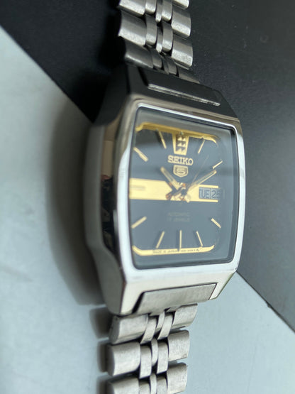 Vintage 1980 Original Seiko 5 Automatic 7009-6001 Black Face 17 Jewels Day-Date Japanese Men's Wrist Watch E86