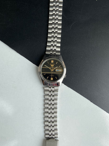 Vintage 1984 Original Seiko 5 Automatic 7009-6001 Black Face 17 Jewels Day-Date Japanese Men's Wrist Watch E87