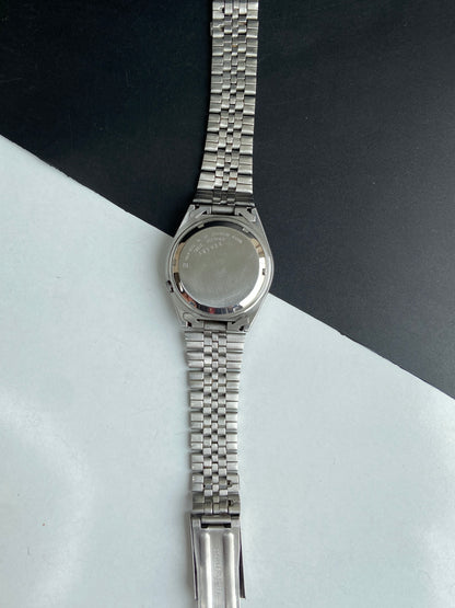 Vintage 1982 Original Seiko 5 Automatic 7009-876A Black Face 17 Jewels Day-Date Japanese Men's Wrist Watch E91