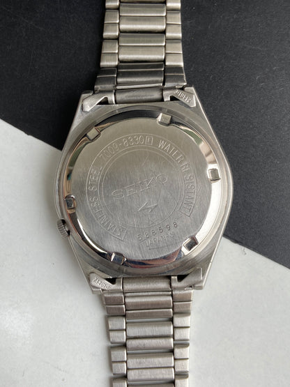 Vintage 1985 Original Seiko 5 Automatic 7009-8330 Golden Face 17 Jewels Day-Date Japanese Men's Wrist Watch E93