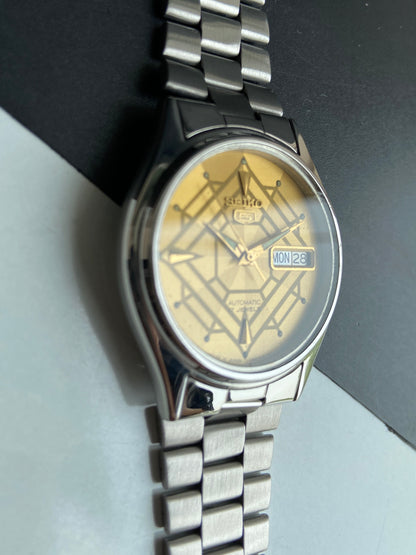 Vintage 1980 Original Seiko 5 Automatic 7009-3170 Golden Face 17 Jewels Day-Date Japanese Men's Wrist Watch E94