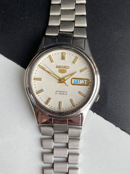 Vintage 1998 Original Seiko 5 Automatic 7S26-3130 White Face 21 Jewels Day-Date Japanese Men's Wrist Watch E97