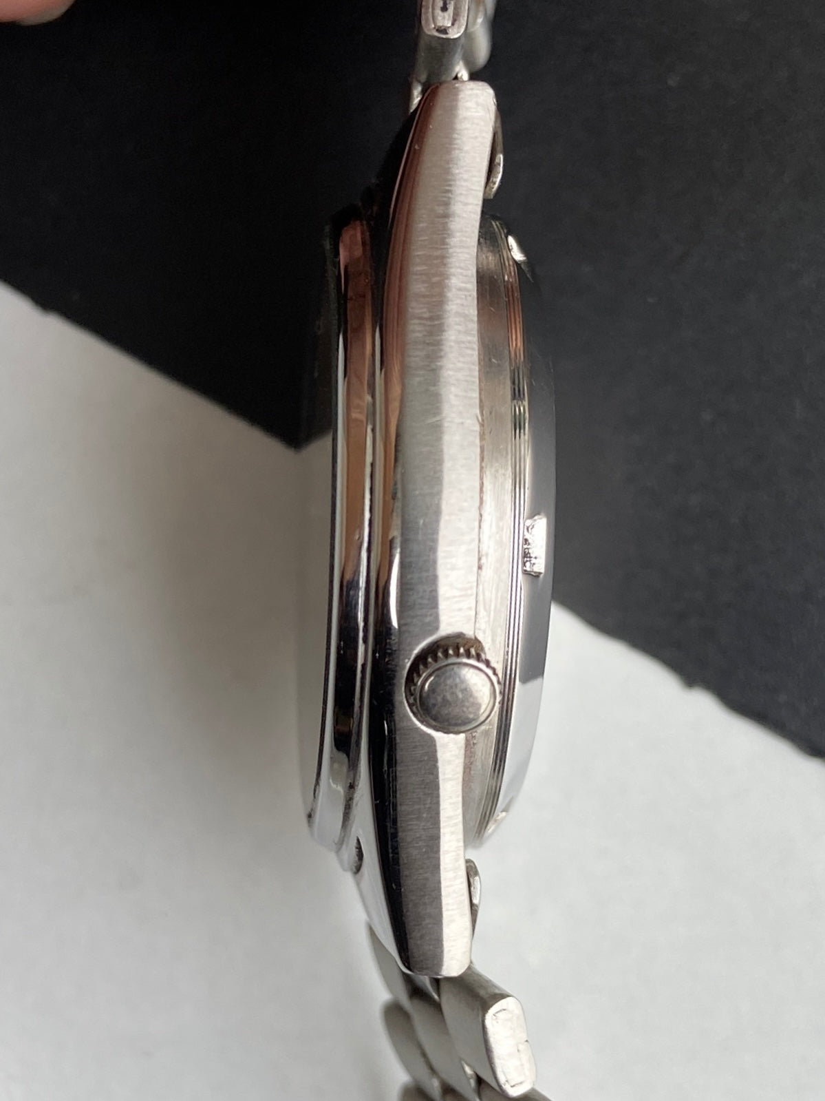 Vintage 1998 Original Seiko 5 Automatic 7S26-3130 White Face 21 Jewels Day-Date Japanese Men's Wrist Watch E97