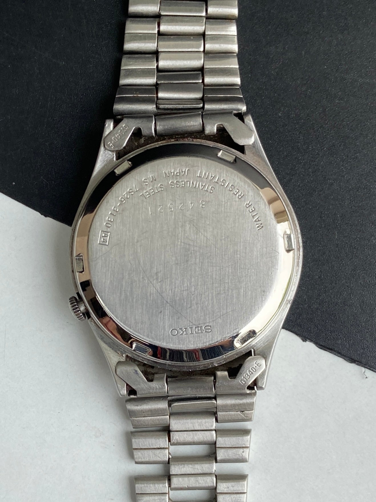 Vintage 1998 Original Seiko 5 Automatic 7S26-3130 White Face 21 Jewels Day-Date Japanese Men's Wrist Watch E97
