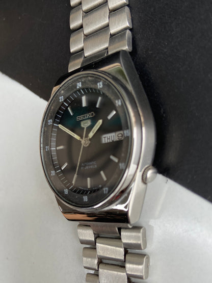 Vintage 1976 Original Seiko 5 Automatic 6319-7110 Black Face 21 Jewels Day-Date Japanese Men's Wrist Watch E99