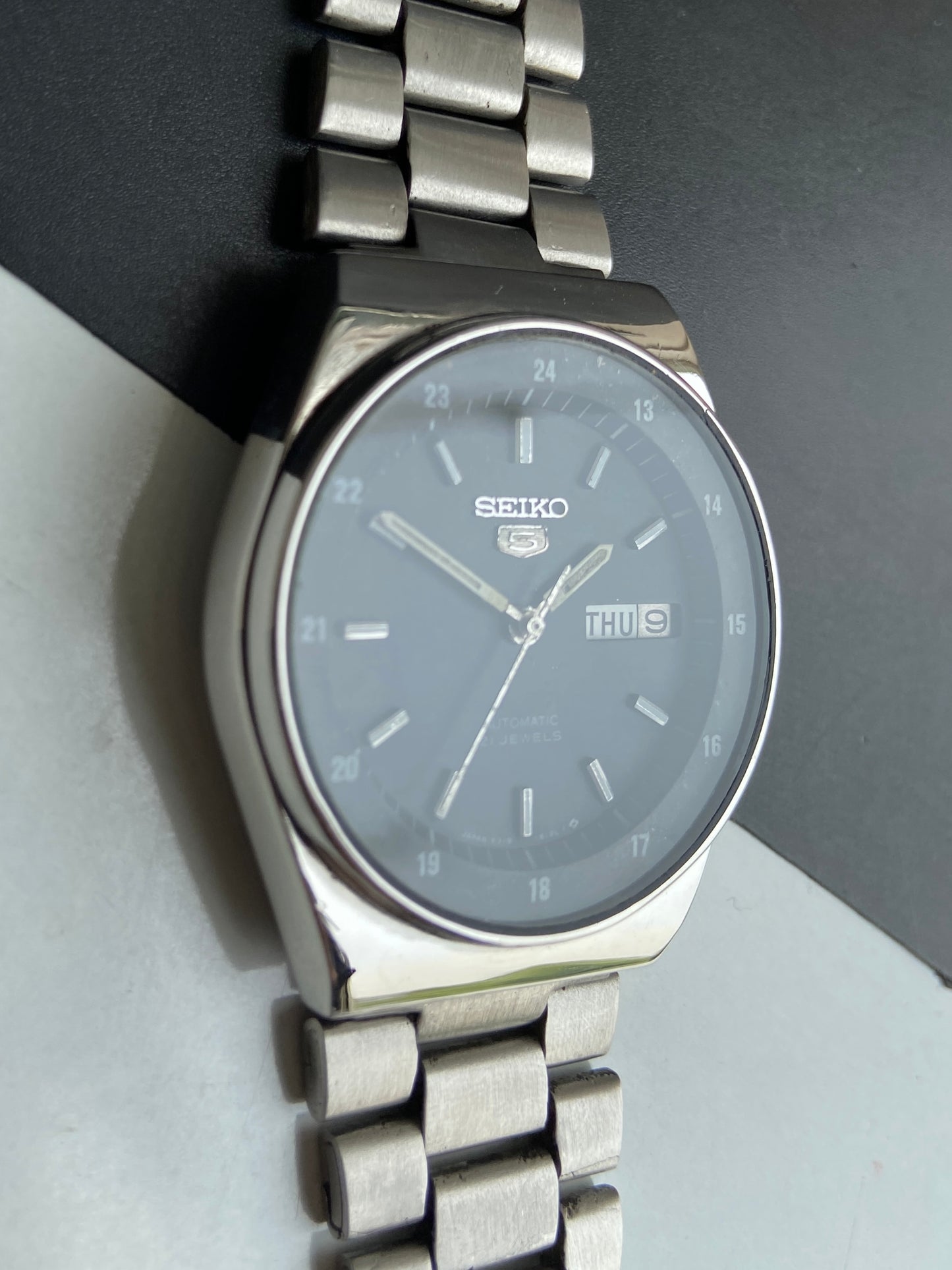 Vintage 1976 Original Seiko 5 Automatic 6319-7110 Black Face 21 Jewels Day-Date Japanese Men's Wrist Watch E99