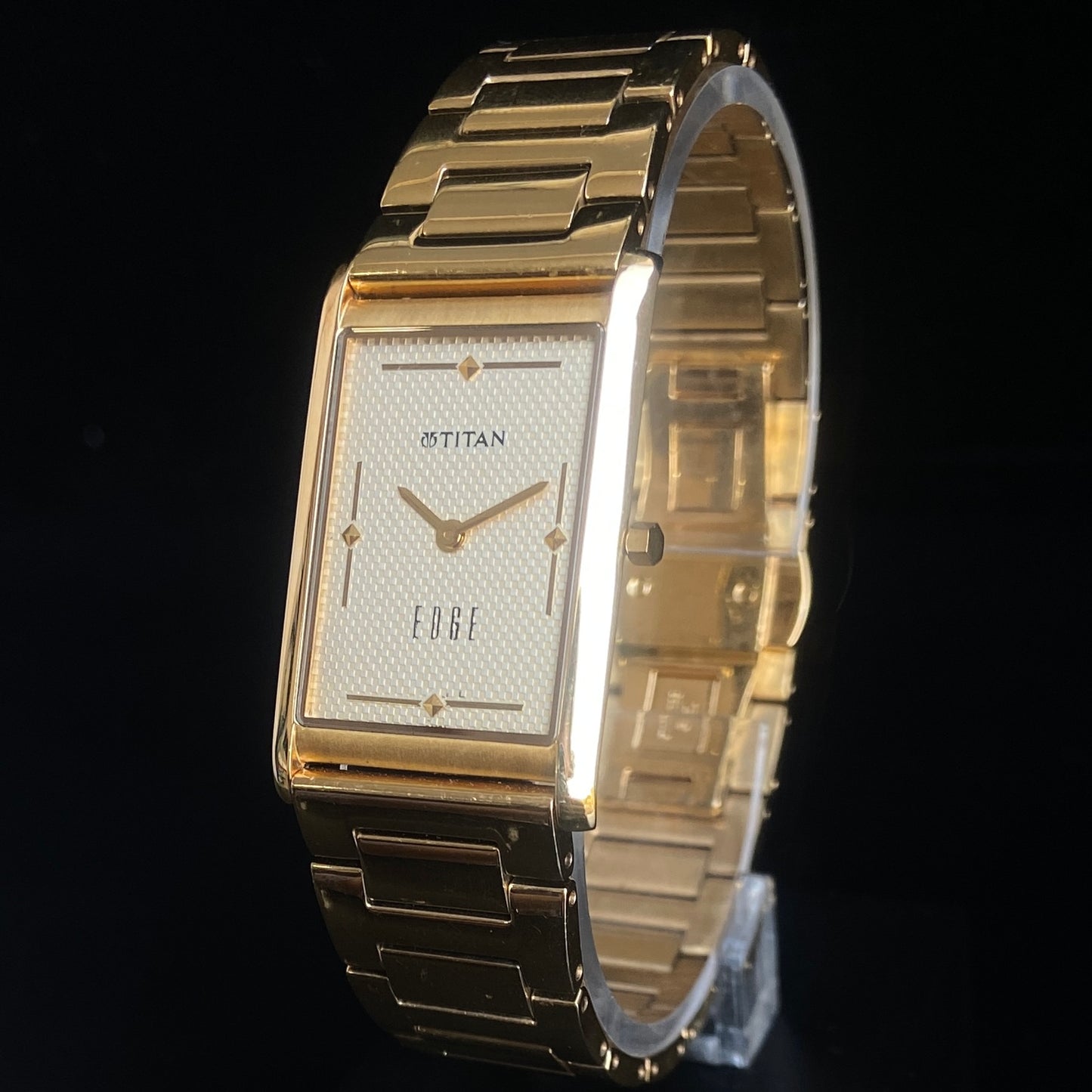 Original TITAN EDGE 1043SBA Rectangular Golden Face 25MM Case Men's Watch k26