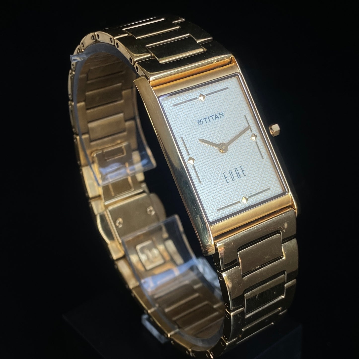 Original TITAN EDGE 1043SBA Rectangular Golden Face 25MM Case Men's Watch k26