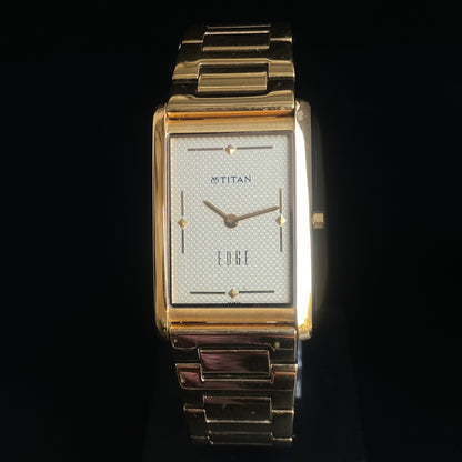Original TITAN EDGE 1043SBA Rectangular Golden Face 25MM Case Men's Watch k26