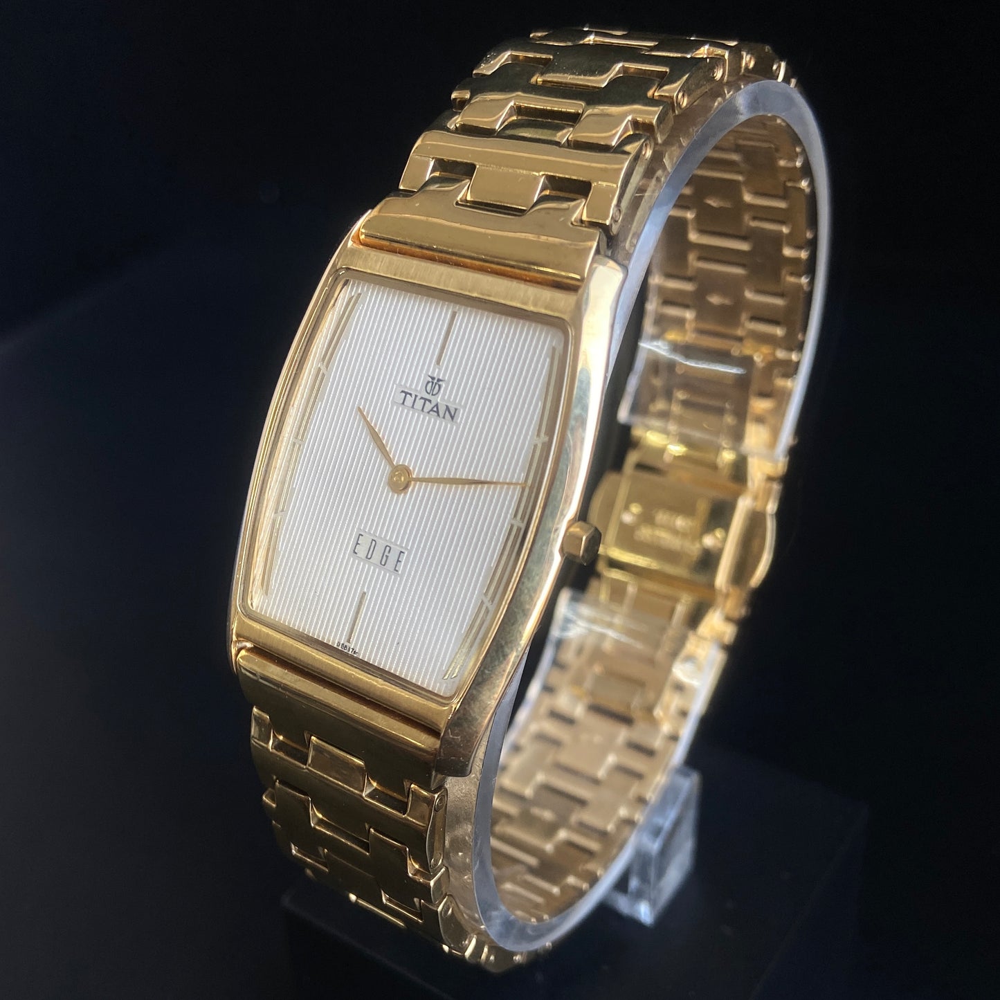 Original TITAN EDGE 1044SBB Barrel Golden Face 29MM Case Men's Watch k30