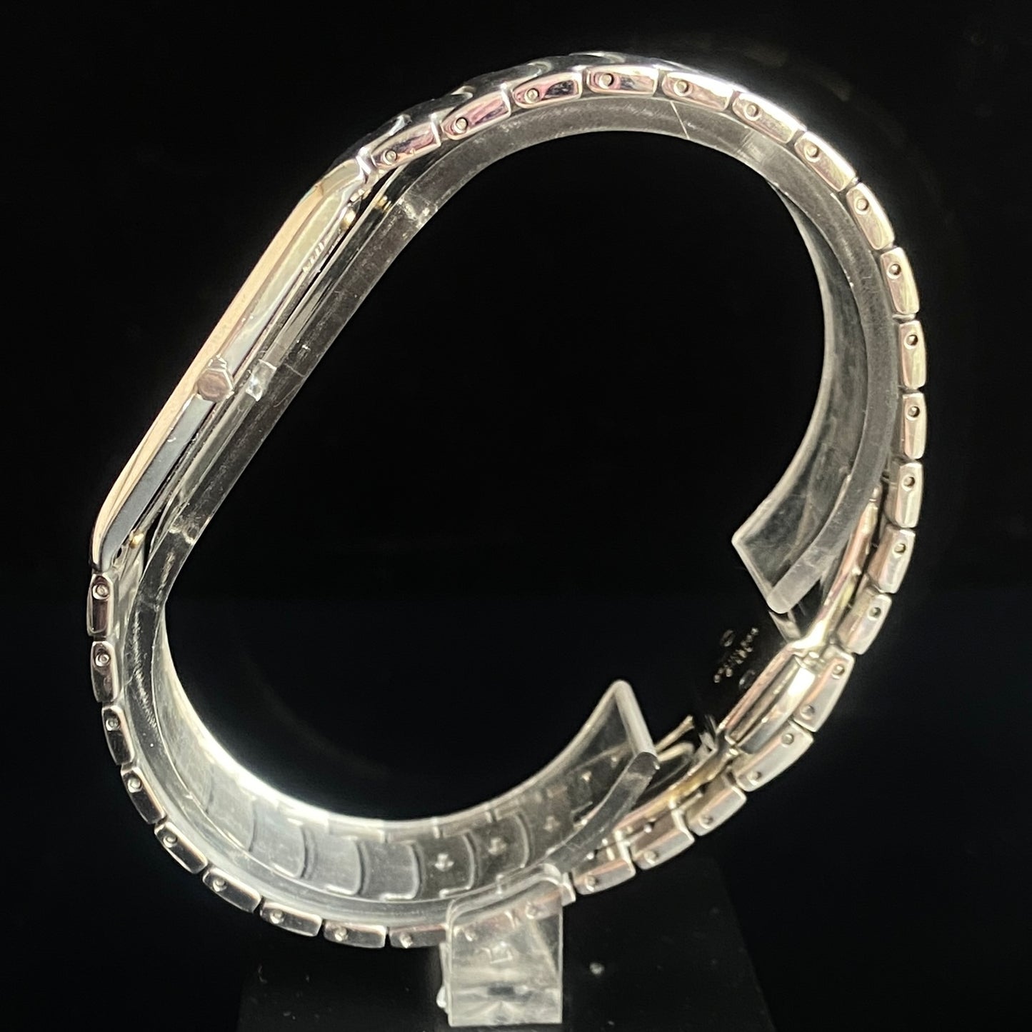 Original TITAN EDGE 1044YBE31 Barrel White Face 29MM Case Men's Watch k33