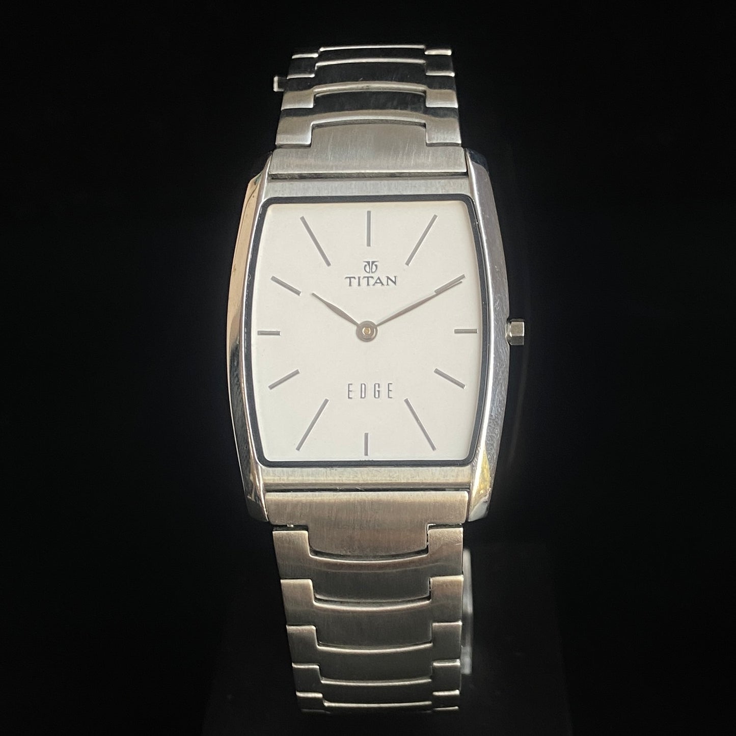 Original TITAN EDGE 1044YBE31 Barrel White Face 29MM Case Men's Watch k33