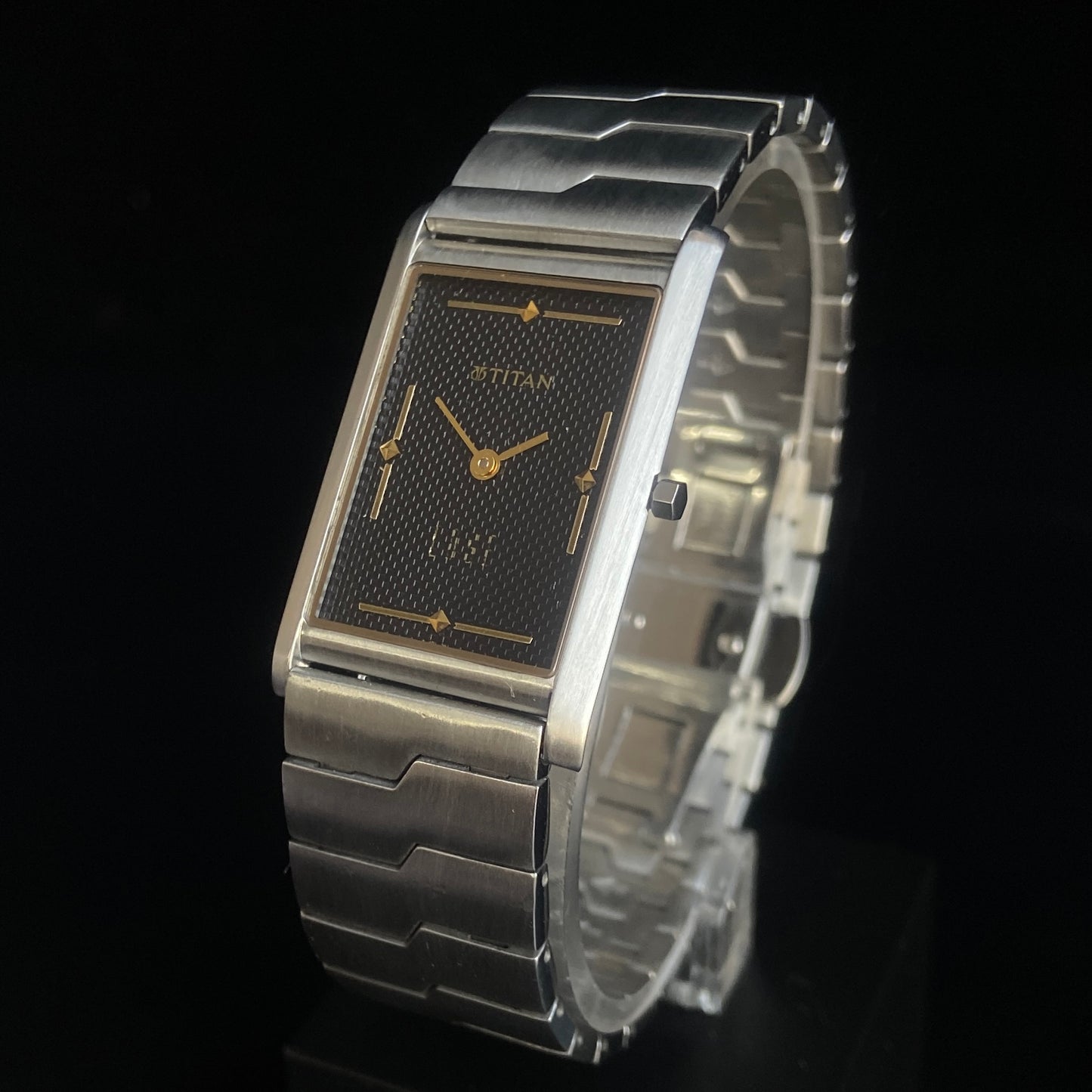 Original TITAN EDGE 1043YCDE31 Rectangular Black Face 25MM Case Men's Watch K34