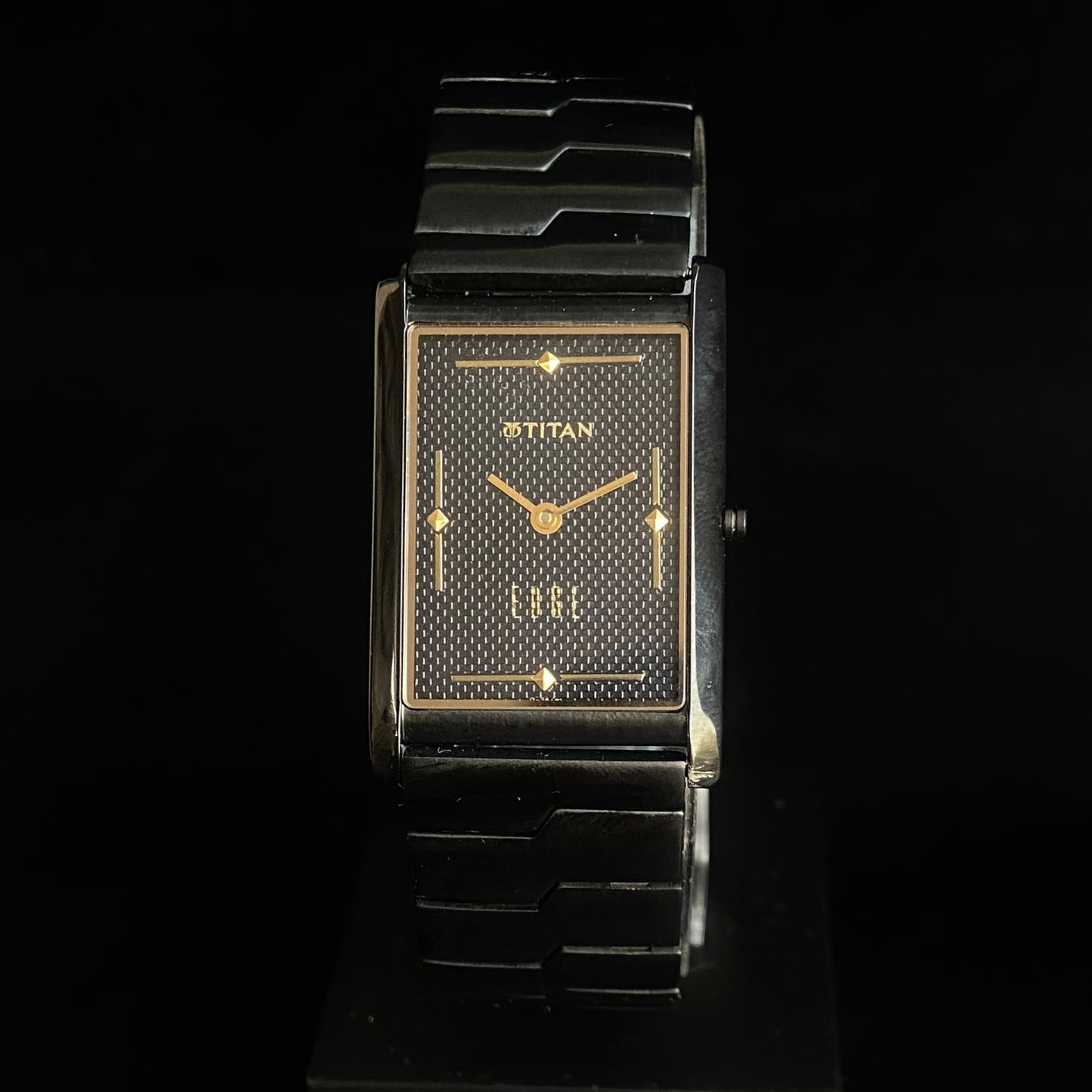 Original TITAN EDGE 1043YCDE31 Rectangular Black Face 25MM Case Men's Watch K35
