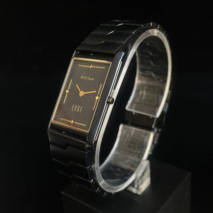Original TITAN EDGE 1043YCDE31 Rectangular Black Face 25MM Case Men's Watch K35