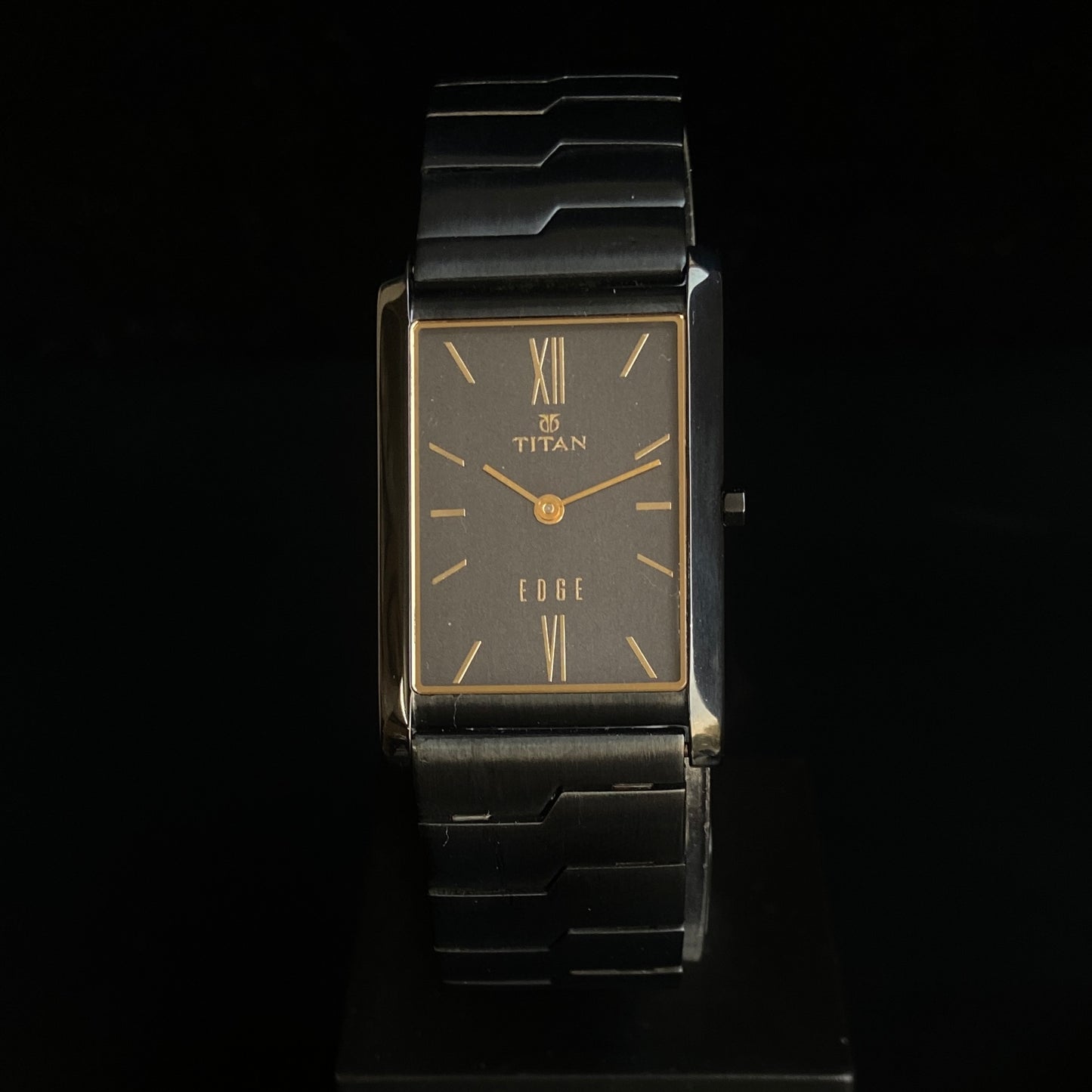 Original TITAN EDGE 1043YCA Rectangular Black Face 25MM Case Men's Watch K36