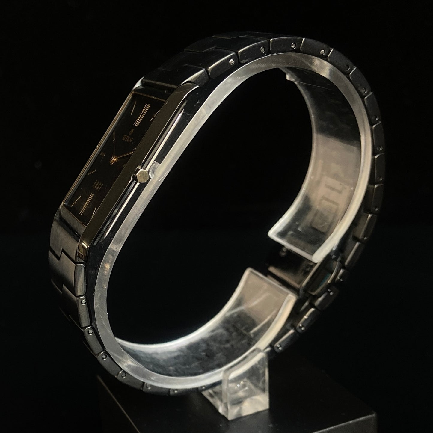 Original TITAN EDGE 1043YCA Rectangular Black Face 25MM Case Men's Watch K36