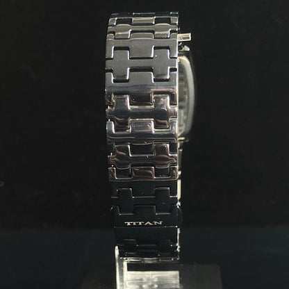 Original TITAN EDGE 1044YCB Barrel Brown Face 29MM Case Men's Watch K37