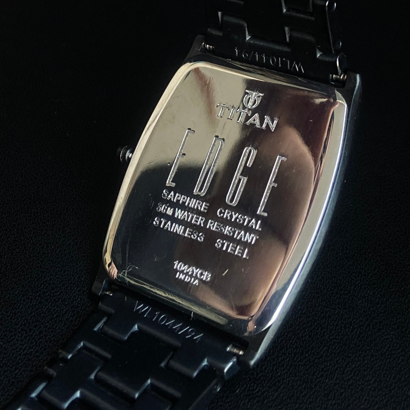 Original TITAN EDGE 1044YCB Barrel Brown Face 29MM Case Men's Watch K37