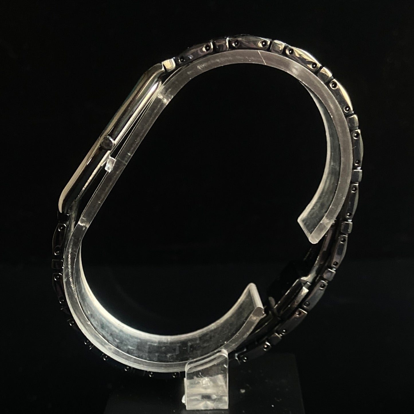 Original TITAN EDGE 1044YCB Barrel Black Face 29MM Case Men's Watch K38