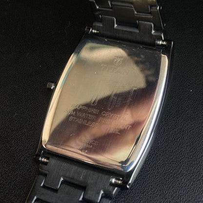 Original TITAN EDGE 1044YCB Barrel Black Face 29MM Case Men's Watch K38