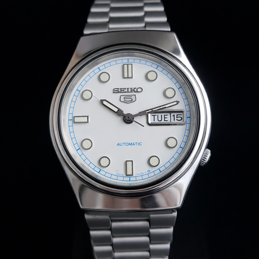Vintage 1977 Original Seiko 5 Automatic 6309-7330 White Face 17 Jewels Day-Date Japanese Men's Wrist Watch S35