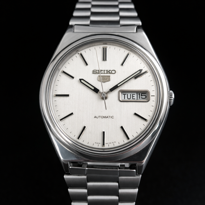 Vintage 1985 Original Seiko 5 Automatic 6309-8970 White Face 17 Jewels Day-Date Japanese Men's Wrist Watch S38