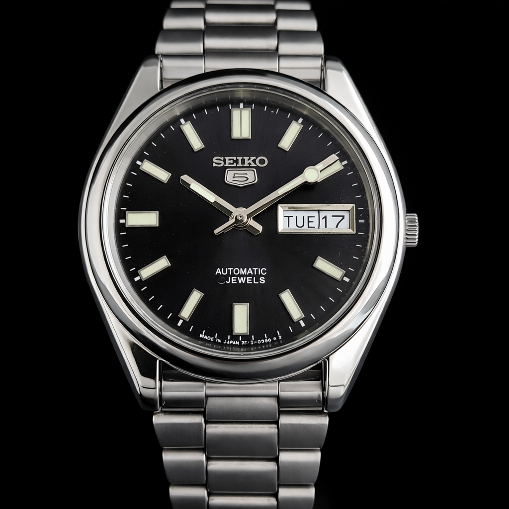 Vintage 1985 Original Seiko 5 Automatic 6309-5820 Black Face 17 Jewels Day-Date Japanese Men's Wrist S14