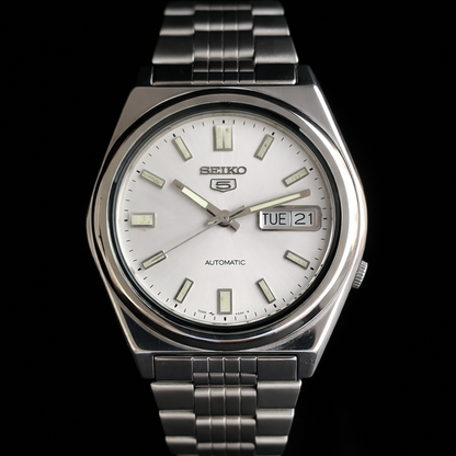 Vintage 1983 Original Seiko 5 Automatic 7009-3131 silver Face 17 Jewels Day-Date Japanese Men's Wrist Watch S54