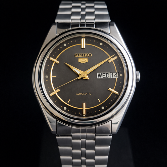 Vintage 1982 Original Seiko 5 Automatic 7009-876A BlacK Face 17 Jewels Day-Date Japanese Men's Wrist Watch S61